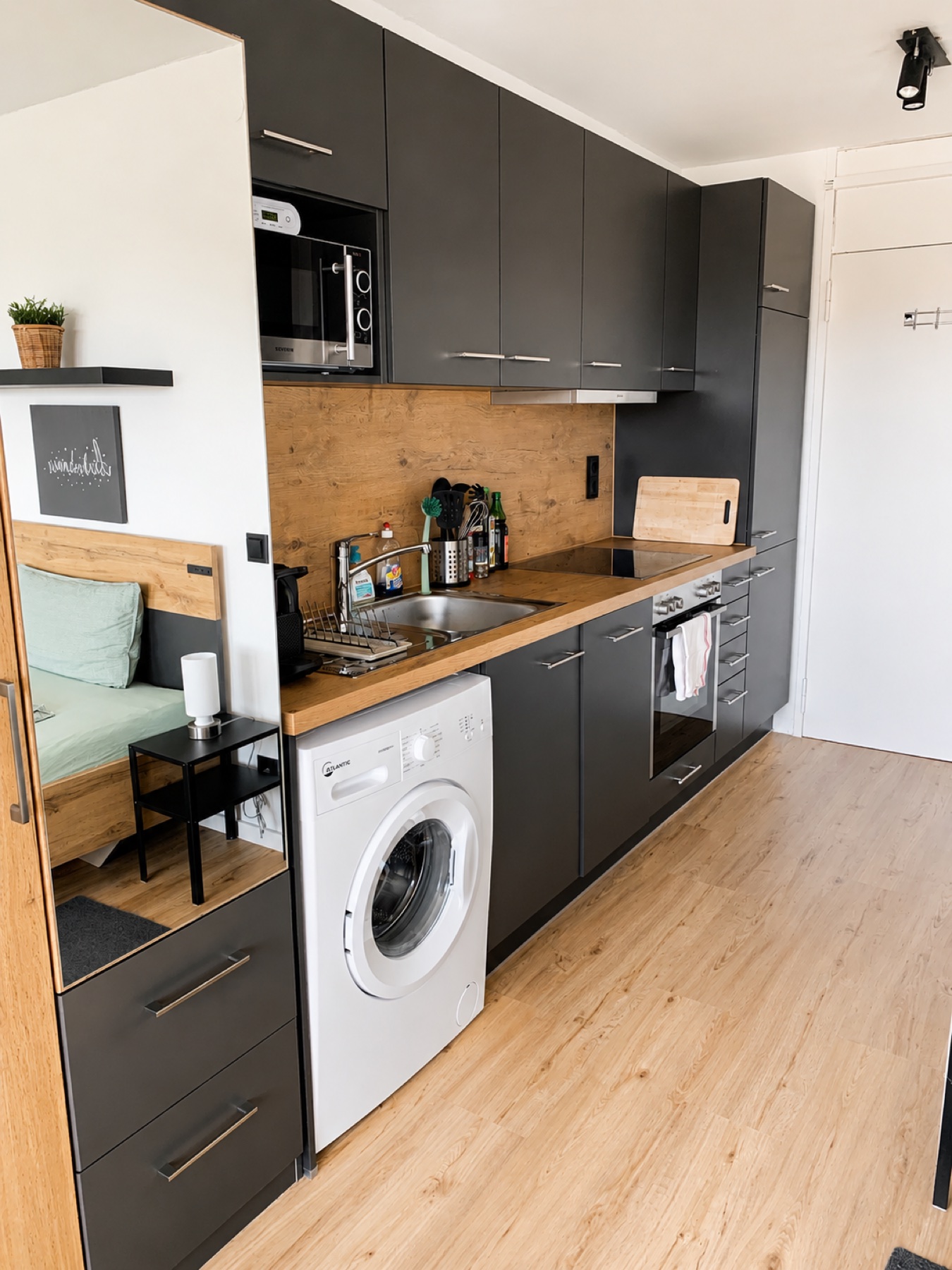 Voll ausgestattete Küche des Apartment 1.1