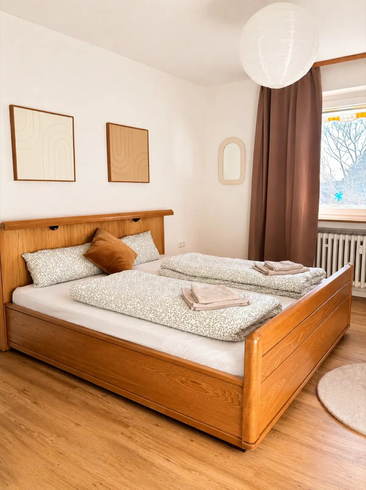 Erstes Schlafzimmer